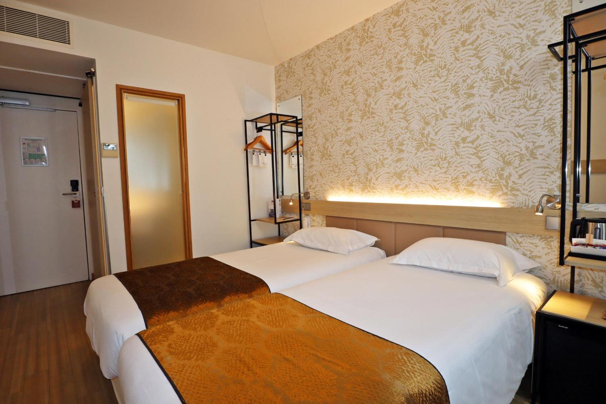 Hotel Hor Les Lumieres Paris Exterior photo