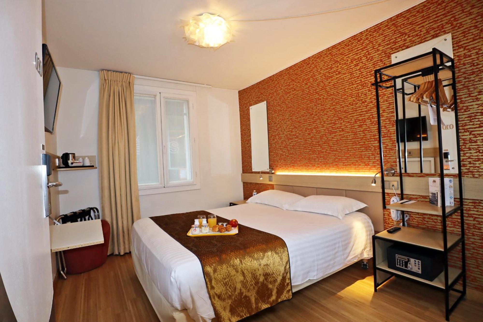 Hotel Hor Les Lumieres Paris Exterior photo